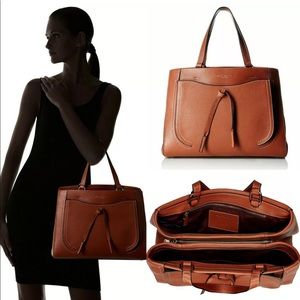 Marc Jacobs Maverick Hobo in Cognac